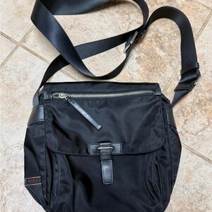 Tumi Voyageur Black Nylon Crossbody Travel Organizer Bag Adjustable Strap